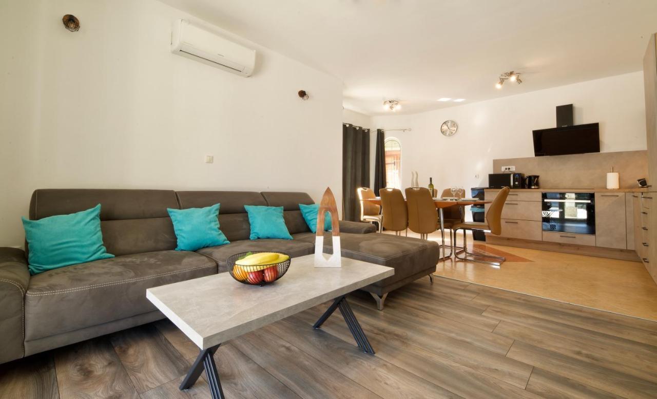 Villa Relax House Nizic Drazice Exterior foto